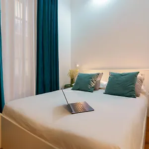 Bed & Breakfast Crossroad Four - Locazione Turistica