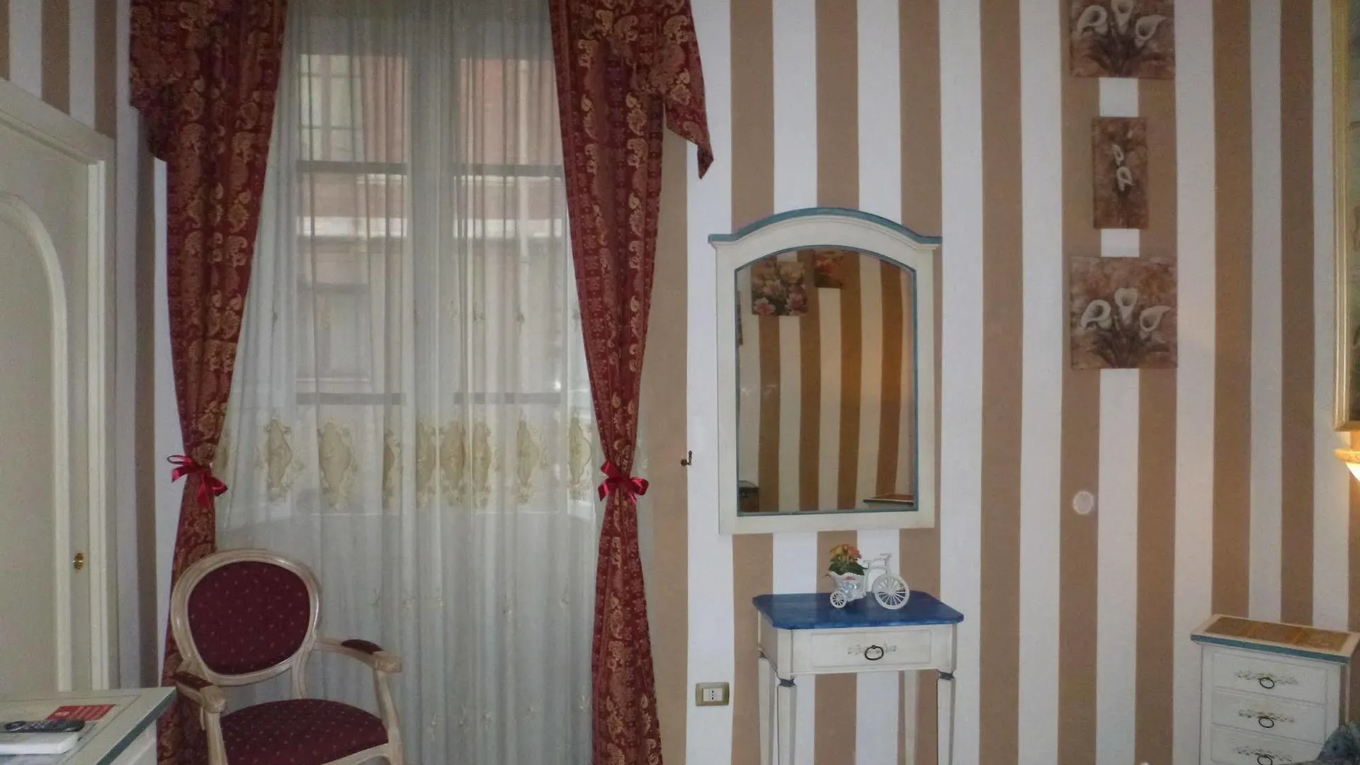 Hotel Le Tre Stelle Cagliari 2*,  Italia